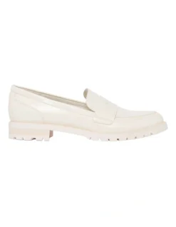 Nine West Naveen Ivory Flats