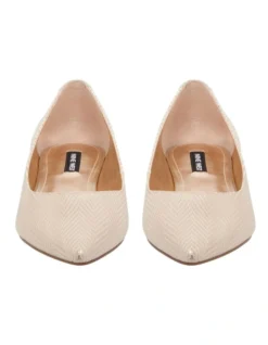 Nine West Boosa Flat In Gold -Nine West 988792750 3 720x928